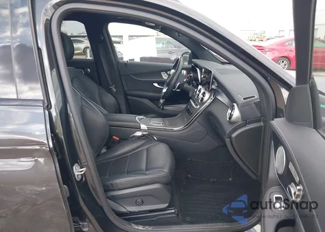 2020 Mercedes-Benz Glc 300 z USA, uszkodzony, nr VIN W1N0G8DB1LF826355